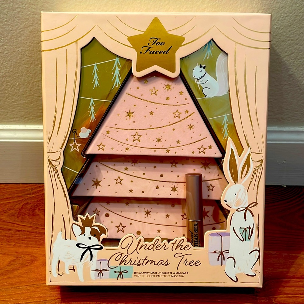 Too Faced Under The Christmas Tree Makeup